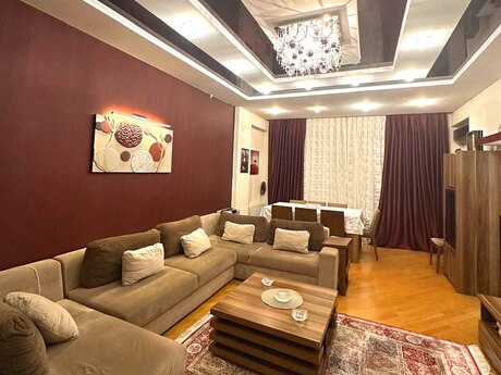 Elan №5715880 - Bakı, 8 Noyabr m., 3 otaqlı, 130 m², 13/20 mərtəbə