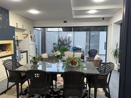 4 otaqlı həyət evi/bağ evi - Mərdəkan q. - 250 m²