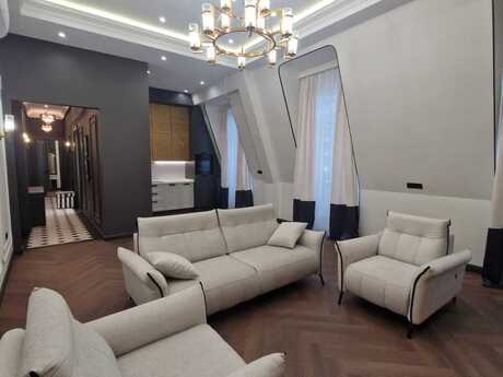 4 otaqlı yeni tikili - Ağ şəhər q. - 130 m²