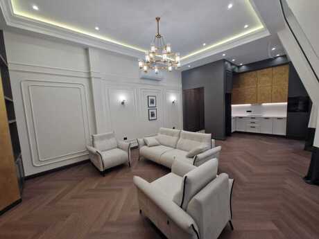 4 otaqlı yeni tikili - Ağ şəhər q. - 130 m²
