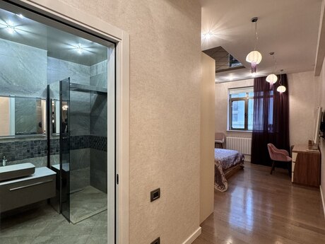 4 otaqlı yeni tikili - Elmlər Akademiyası m. - 168 m²