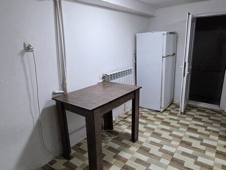 1 otaqlı köhnə tikili - Elmlər Akademiyası m. - 40 m²
