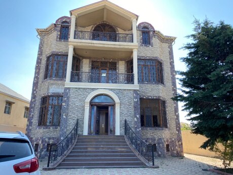 6-комн. дом/дача - пос. Новханы - 400 м²