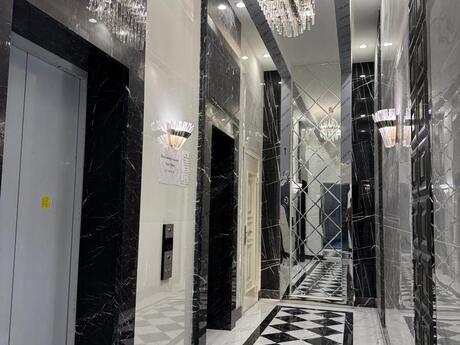 4 otaqlı yeni tikili - 28 May m. - 241.9 m²