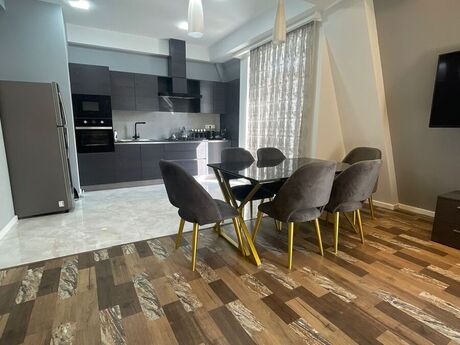 Elan №5717172 - Bakı, Ağ şəhər q., 2 otaqlı, 70 m², 7/7 mərtəbə