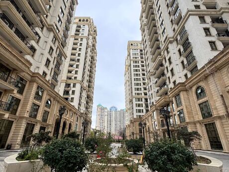 4 otaqlı yeni tikili - Elmlər Akademiyası m. - 168 m²