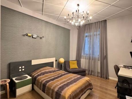 4 otaqlı yeni tikili - Elmlər Akademiyası m. - 168 m²