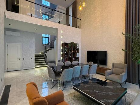 6 otaqlı həyət evi/bağ evi - Badamdar q. - 500 m²