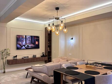 4 otaqlı yeni tikili - Nəsimi r. - 175 m²