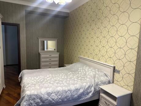 7 otaqlı yeni tikili - Nəsimi r. - 277 m²