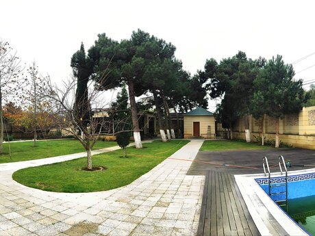 7 otaqlı həyət evi/bağ evi - Şüvəlan q. - 360 m²