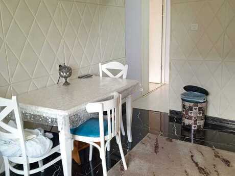 3 otaqlı köhnə tikili - Elmlər Akademiyası m. - 108 m²