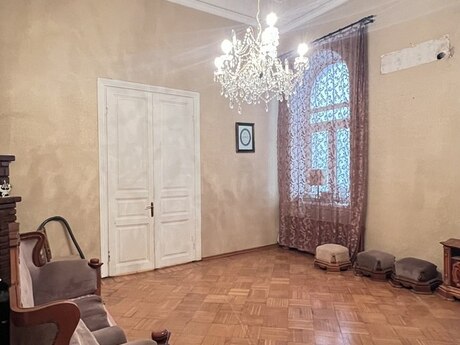 5 otaqlı köhnə tikili - İçəri Şəhər m. - 190 m²