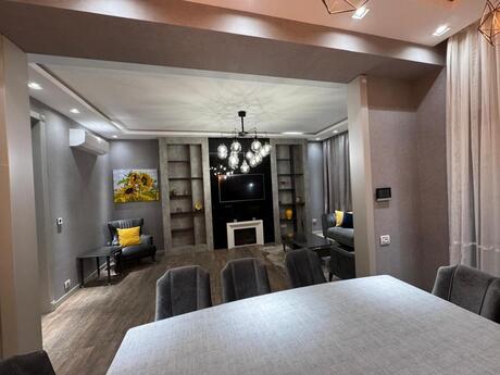 3-комн. новостройка - м. Элмляр Академиясы - 125 м²