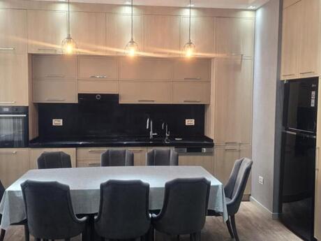 3-комн. новостройка - м. Элмляр Академиясы - 125 м²