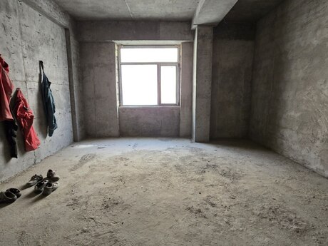4 otaqlı yeni tikili - Şah İsmayıl Xətai m. - 161 m²