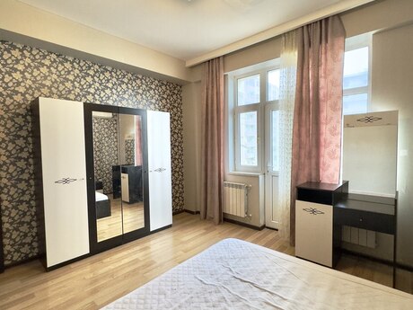 3-комн. новостройка - м. Шах Исмаил Хатаи - 110 м²