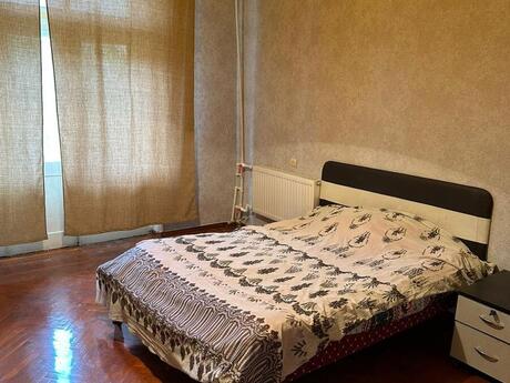 2 otaqlı köhnə tikili - Elmlər Akademiyası m. - 60 m²