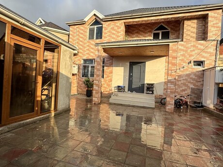 5 otaqlı həyət evi/bağ evi - M.Ə.Rəsulzadə q. - 200 m²