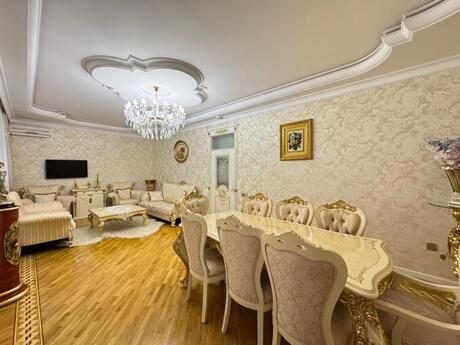 9 otaqlı həyət evi/bağ evi - Elmlər Akademiyası m. - 400 m²