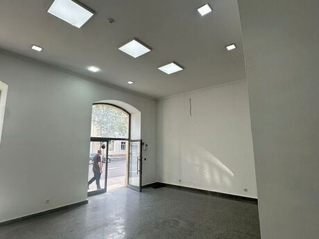 Obyekt - 28 May m. - 160 m²