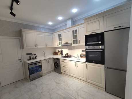 3-room apartment, 137 m², Şah İsmayıl Xətai: 400 000 ₼ 5