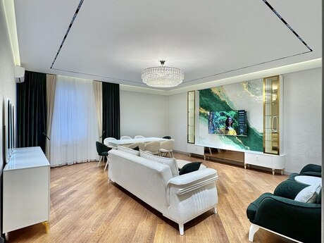 4 otaqlı yeni tikili - 8 Noyabr m. - 145 m²