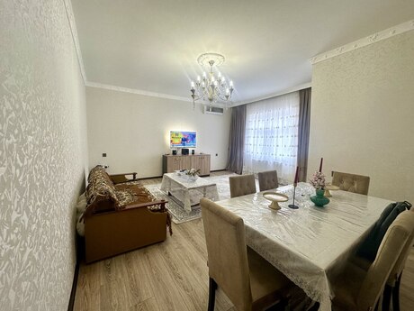 4 otaqlı həyət evi/bağ evi - Qara Qarayev m. - 200 m²