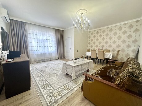 4 otaqlı həyət evi/bağ evi - Qara Qarayev m. - 200 m²