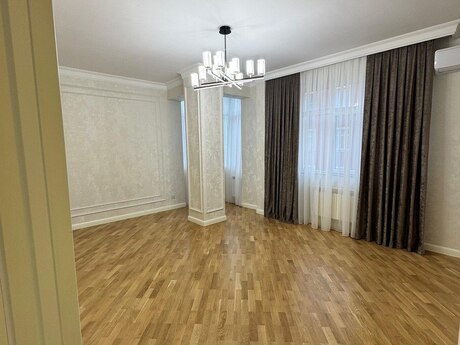 2 otaqlı yeni tikili - 8-ci mikrorayon q. - 74 m²