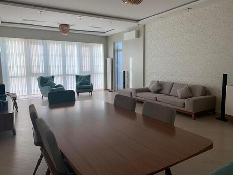 4 otaqlı yeni tikili - Şah İsmayıl Xətai m. - 200 m²