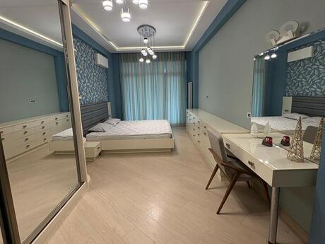 4 otaqlı yeni tikili - Şah İsmayıl Xətai m. - 200 m²