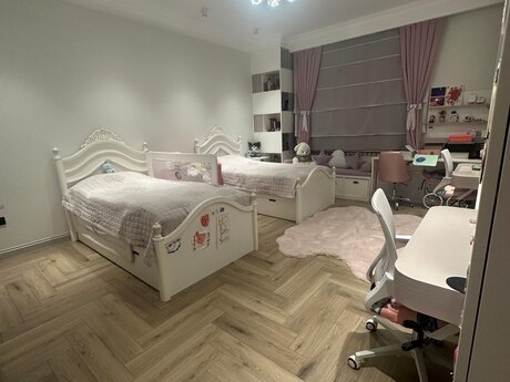 4 otaqlı yeni tikili - Ağ şəhər q. - 132 m²