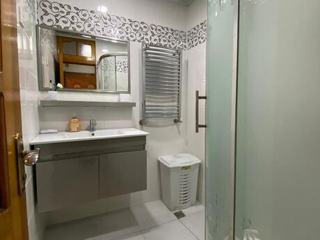 3 otaqlı köhnə tikili - Nəsimi m. - 74 m²