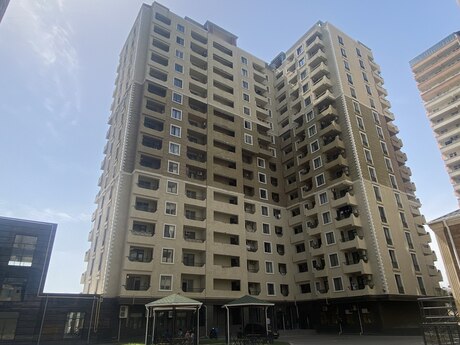 4 otaqlı yeni tikili - Şah İsmayıl Xətai m. - 143 m²