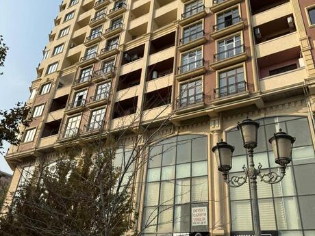 3 otaqlı mənzil, 100 m², 28 May: 305 000 ₼ 2