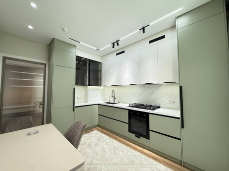 3-room apartment for rent, 120 m², Şah İsmayıl Xətai: 2 000 ₼/mo 5
