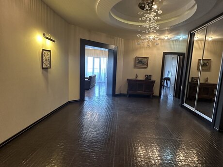 4 otaqlı yeni tikili - Sahil m. - 202 m²