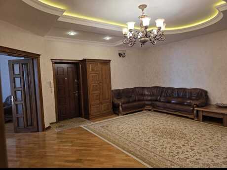 4 otaqlı yeni tikili - İnşaatçılar m. - 143 m²