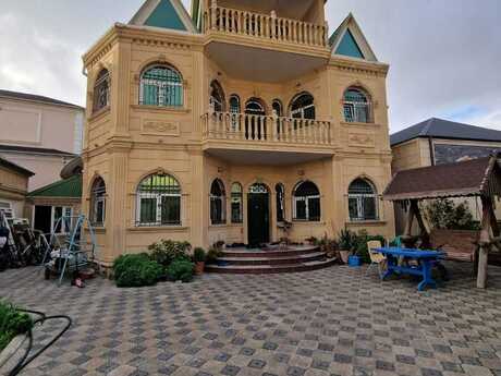 7 otaqlı həyət evi/bağ evi - Sabunçu q. - 300 m²