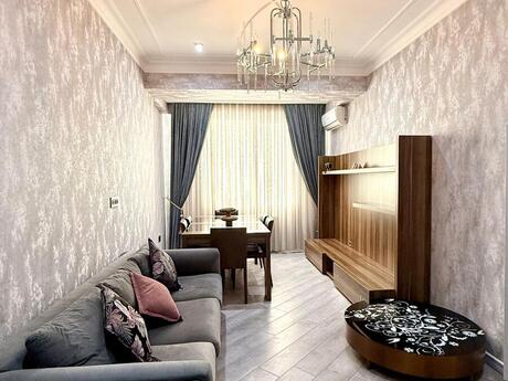 4 otaqlı yeni tikili - Şah İsmayıl Xətai m. - 143 m²