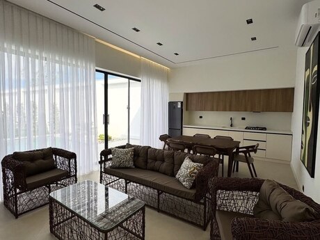 4 otaqlı həyət evi/bağ evi - Mərdəkan q. - 300 m²