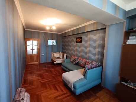 3 otaqlı köhnə tikili - Yasamal r. - 100 m²