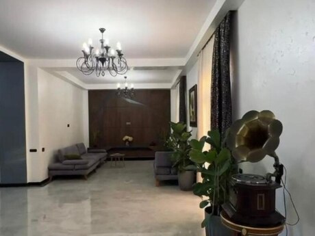 6 otaqlı həyət evi/bağ evi - Mərdəkan q. - 500 m²