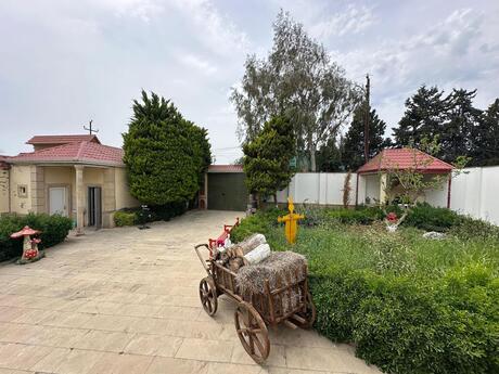 5 otaqlı həyət evi/bağ evi - Mərdəkan q. - 200 m²