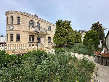 5 otaqlı həyət evi/bağ evi - Mərdəkan q. - 200 m²