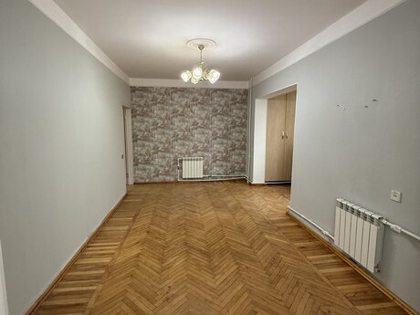 1 otaqlı köhnə tikili - Azadlıq Prospekti m. - 45 m²