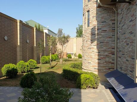 6 otaqlı həyət evi/bağ evi - Şüvəlan q. - 850 m²
