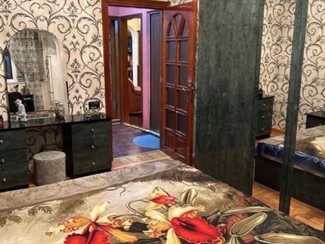 3 otaqlı köhnə tikili - Azadlıq Prospekti m. - 90 m²