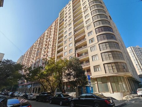 4-комн. новостройка - Наримановский  р. - 215 м²